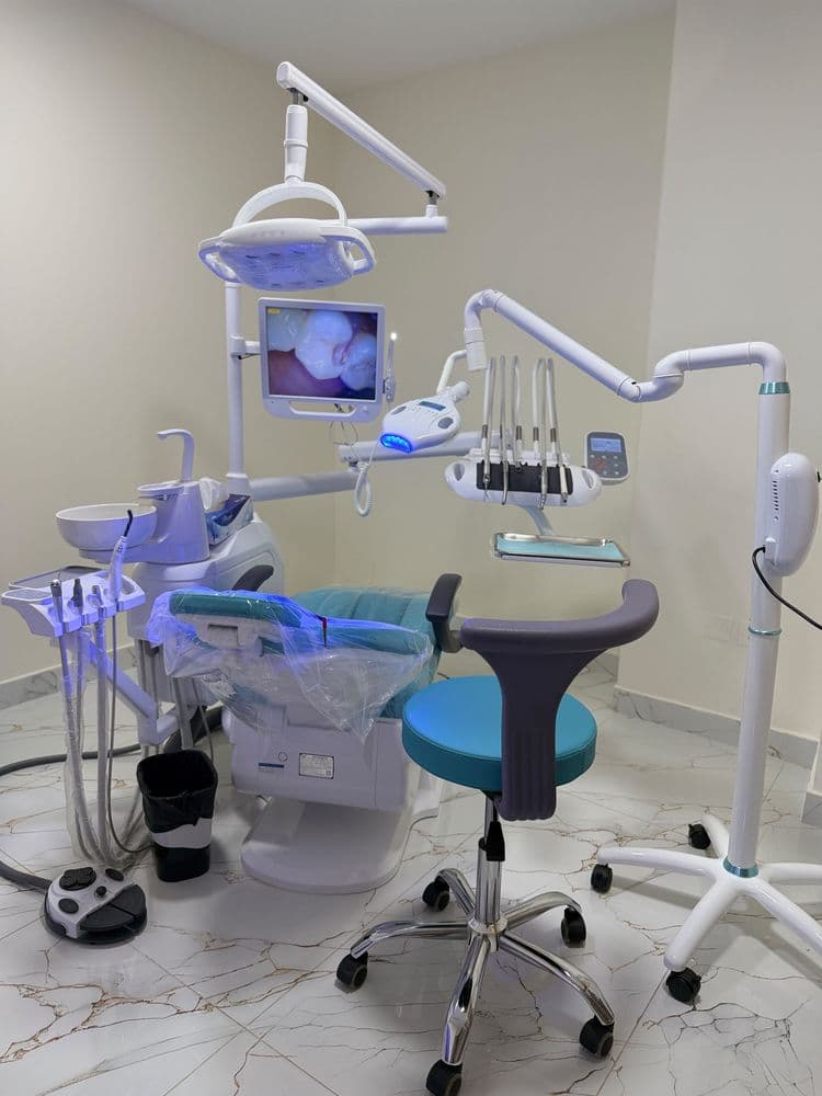 Fully equipped dental treatment room